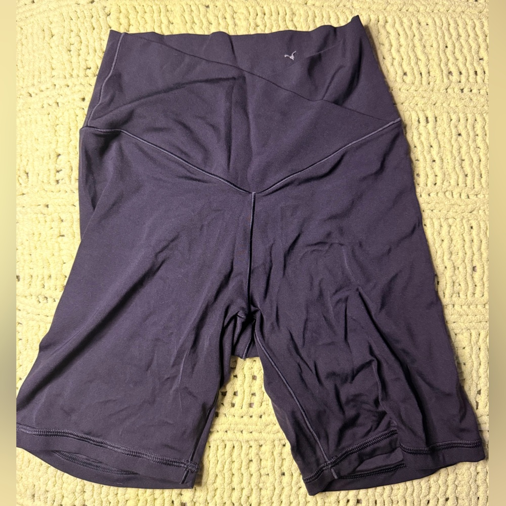 Aerie Black Chill Play Move biker shorts size medium 🖤🖤🖤